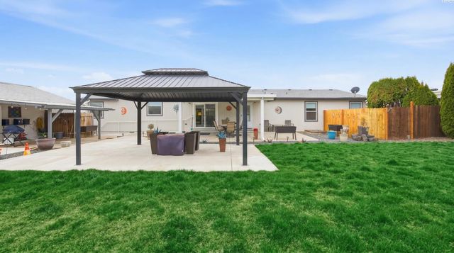 3110 W 24th Ave, Kennewick, WA 99337