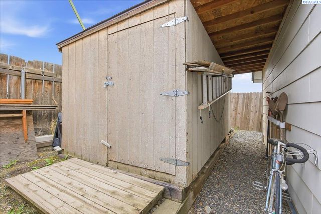 3110 W 24th Ave, Kennewick, WA 99337