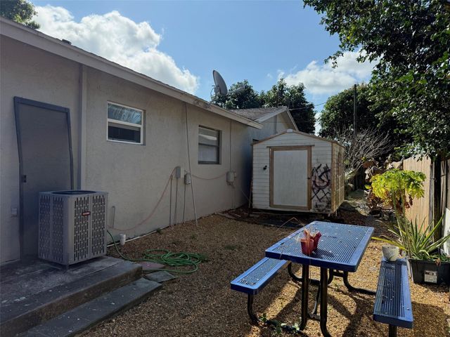 6140 SW 43rd Street, Davie, FL 33314