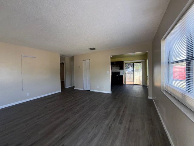 6140 SW 43rd Street, Davie, FL 33314