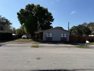 6140 SW 43rd Street, Davie, FL 33314