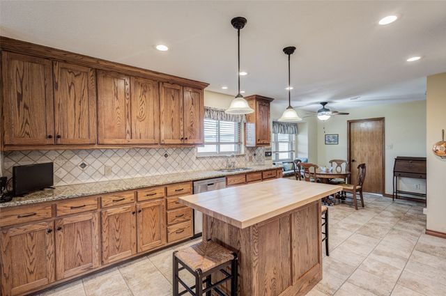 10715 County Road 2458, Poetry, TX 75160