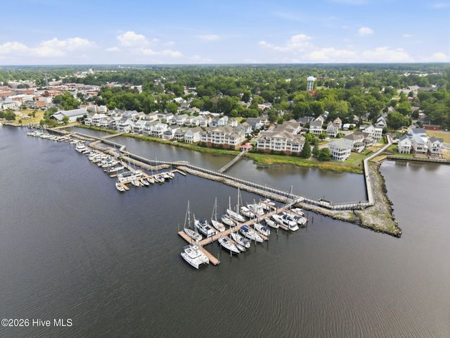 203 S Academy Street, Washington, NC 27889