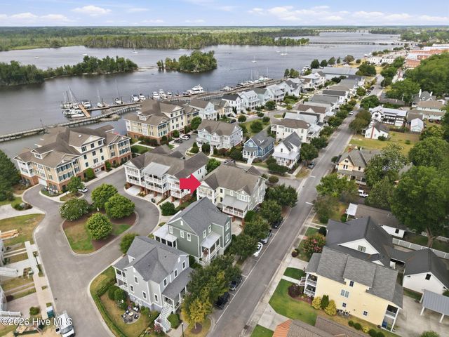 203 S Academy Street, Washington, NC 27889