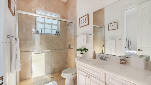 14443 S Jockey Cir S, Davie, FL 33330