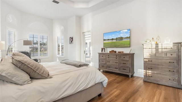 14443 S Jockey Cir S, Davie, FL 33330