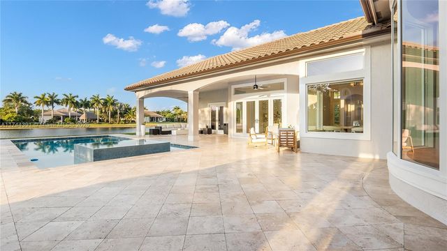 14443 S Jockey Cir S, Davie, FL 33330