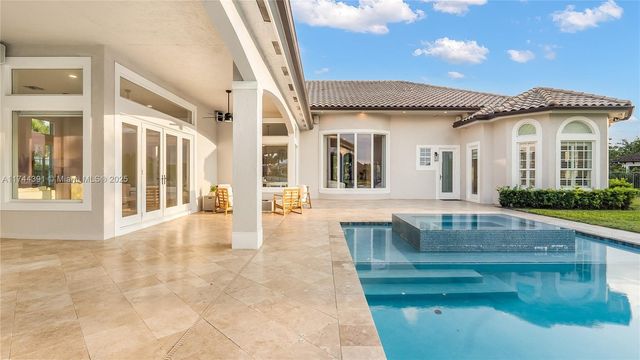 14443 S Jockey Cir S, Davie, FL 33330