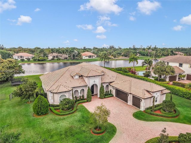14443 S Jockey Cir S, Davie, FL 33330
