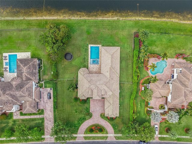 14443 S Jockey Cir S, Davie, FL 33330
