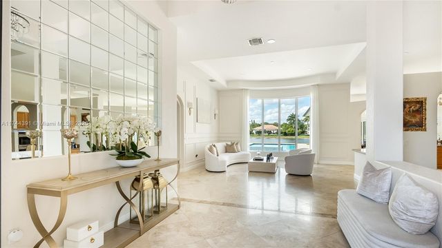 14443 S Jockey Cir S, Davie, FL 33330