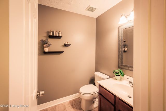 6639 Calm River Way, Louisville, KY 40299
