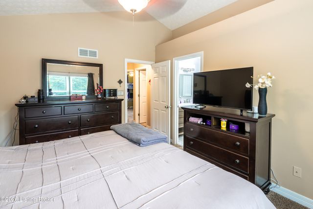 6639 Calm River Way, Louisville, KY 40299