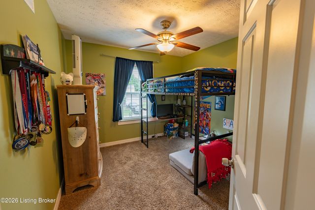 6639 Calm River Way, Louisville, KY 40299