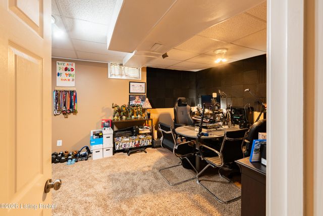 6639 Calm River Way, Louisville, KY 40299