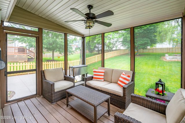6639 Calm River Way, Louisville, KY 40299