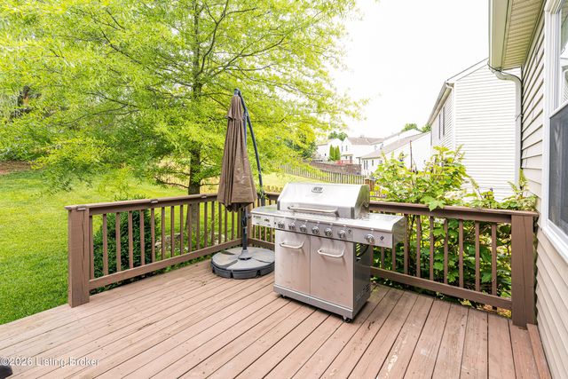 6639 Calm River Way, Louisville, KY 40299