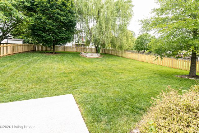 6639 Calm River Way, Louisville, KY 40299