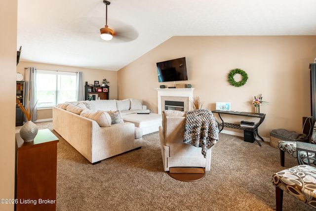 6639 Calm River Way, Louisville, KY 40299