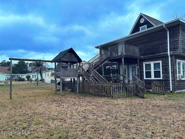411 Spartanburg Avenue, Carolina Beach, NC 28428