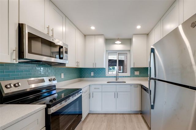 6300 FLOTILLA DRIVE 107, Bradenton Beach, FL 34217