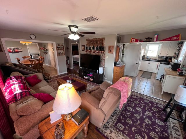 109 A BARTLEY LN, Fulton, MO 65251