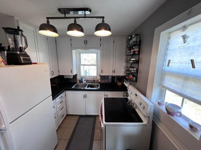 109 A BARTLEY LN, Fulton, MO 65251