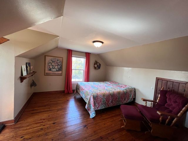 109 A BARTLEY LN, Fulton, MO 65251