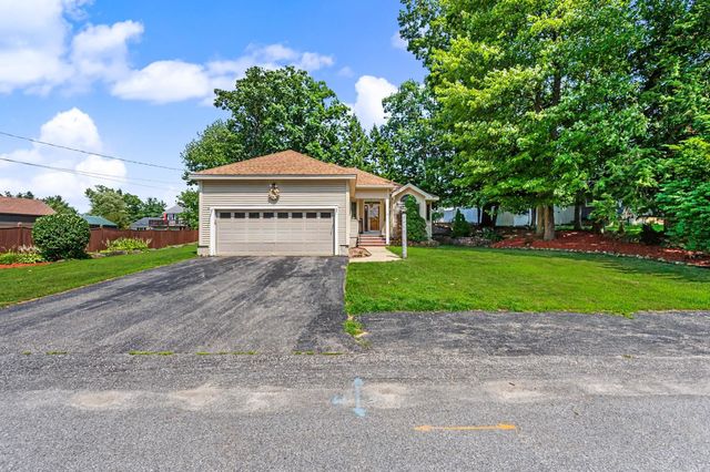 7 Hastings Lane, Nashua, NH 03064