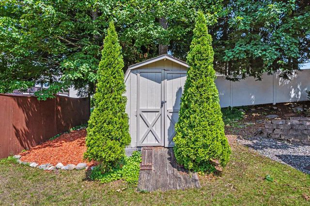 7 Hastings Lane, Nashua, NH 03064