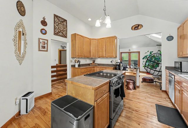 7 Hastings Lane, Nashua, NH 03064