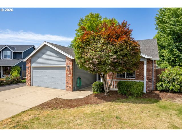 205 E MYRTLEWOOD Ct, Newberg, OR 97132