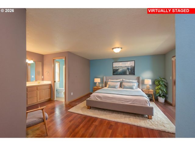 205 E MYRTLEWOOD Ct, Newberg, OR 97132