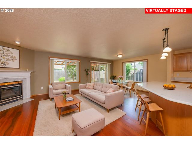 205 E MYRTLEWOOD Ct, Newberg, OR 97132