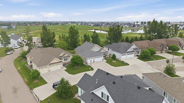 4530 65th Street S, Fargo, ND 58104
