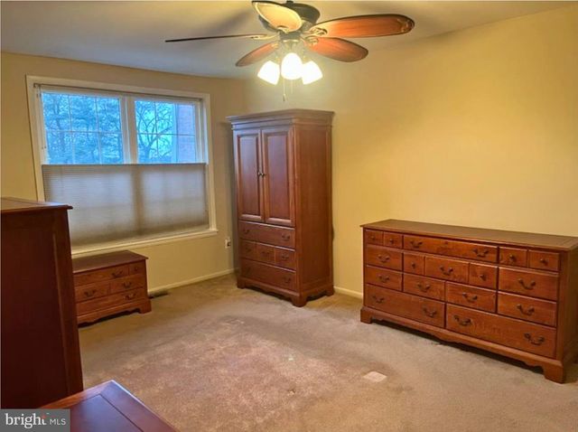 2012 HARBOUR DR, Palmyra, NJ 08065