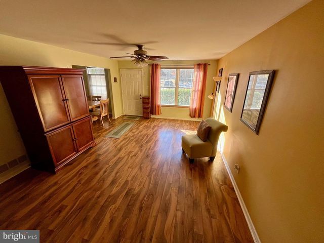 2012 HARBOUR DR, Palmyra, NJ 08065