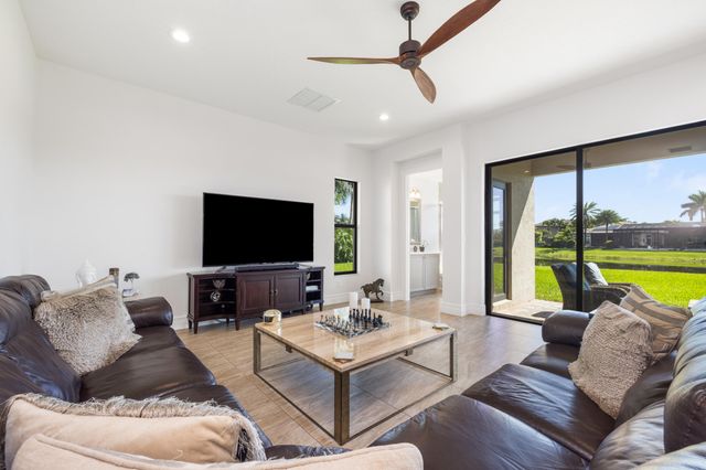 9590 Eden Roc Court, Delray Beach, FL 33446