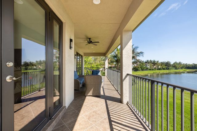 9590 Eden Roc Court, Delray Beach, FL 33446