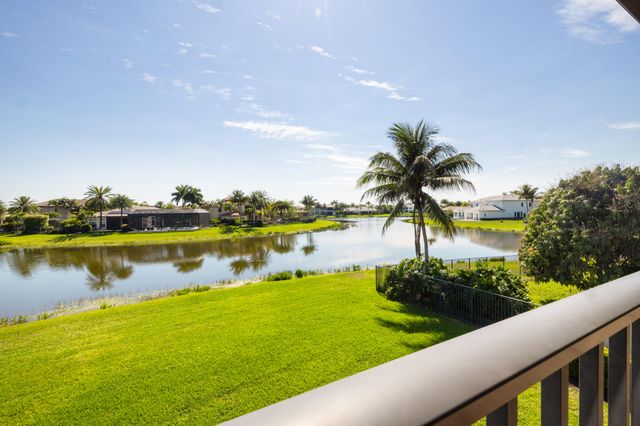 9590 Eden Roc Court, Delray Beach, FL 33446