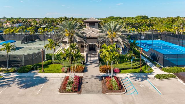 9590 Eden Roc Court, Delray Beach, FL 33446