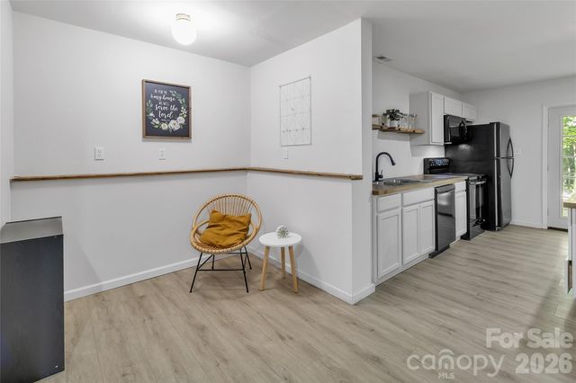128 Spencer Woods Drive, Dallas, NC 28034