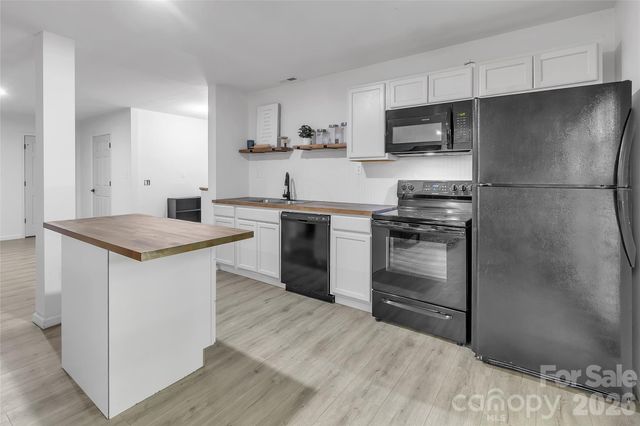 128 Spencer Woods Drive, Dallas, NC 28034