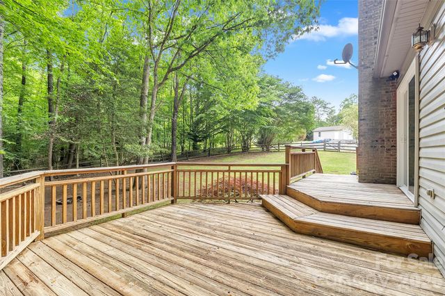 128 Spencer Woods Drive, Dallas, NC 28034