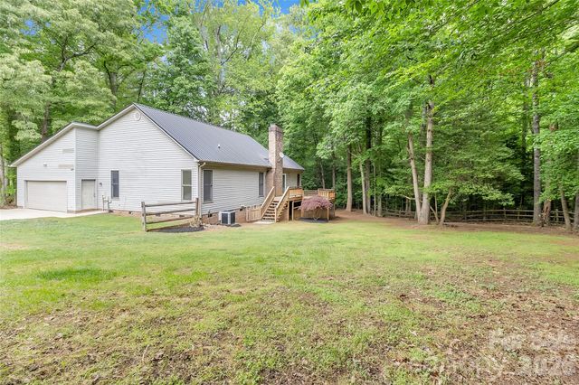 128 Spencer Woods Drive, Dallas, NC 28034