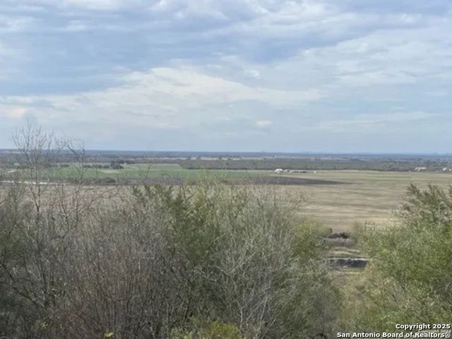 1624 County Road 4511, Hondo, TX 78861