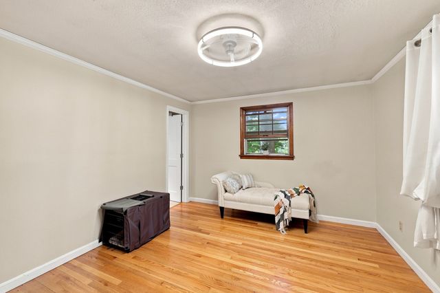 93 Leno Rd, Holland, MA 01521