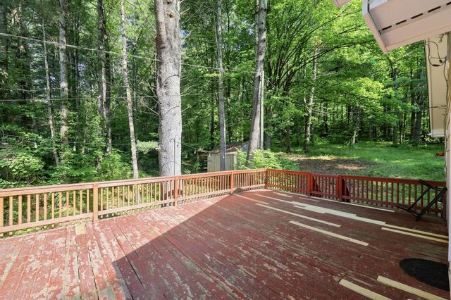 93 Leno Rd, Holland, MA 01521