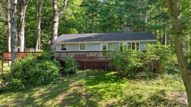 93 Leno Rd, Holland, MA 01521