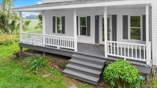 1865 N Blacks Corners Road, Imlay City, MI 48444